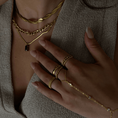 Chained Up Ring - EVRYJEWELS