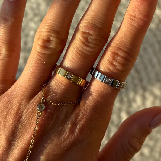 Moonbeam Ring - EVRYJEWELS